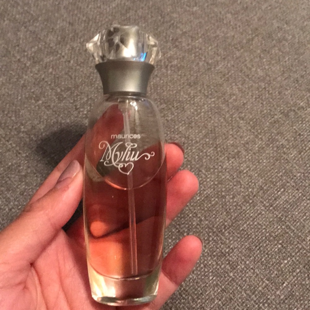 Myliu from Maurice's 1 Oz